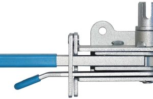 R55 Curtain Tensioners